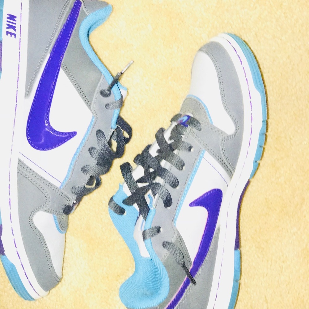 Nike’s - Picture 3 of 4